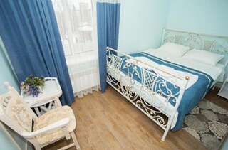 Отели типа «постель и завтрак» Lesyk Tarasovka Стандартный номер с кроватью размера "king-size"-1